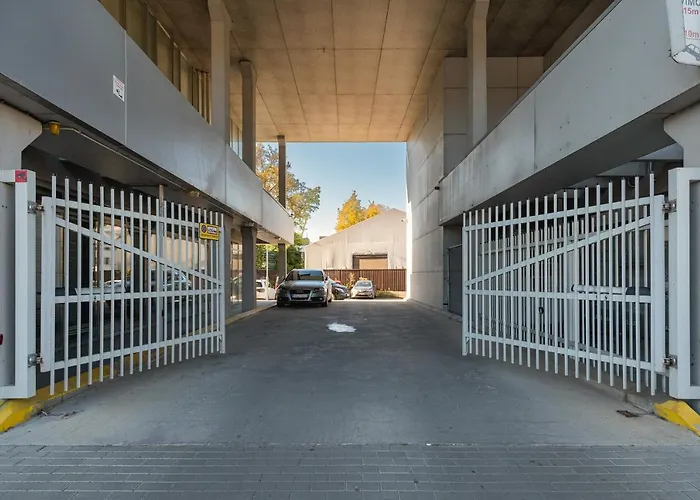 Panoramic Centre By Polo