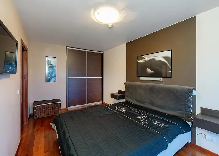 Panoramic Centre By Polo